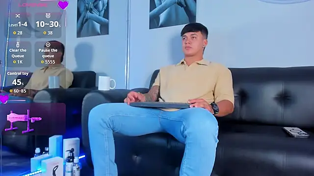 Cristopher strong online show from November 21, 2025, 12:26 pm