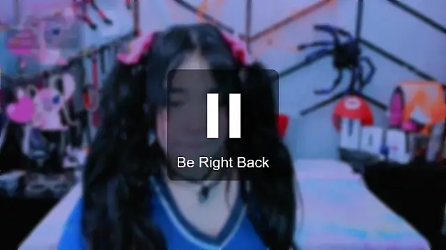 AlanaLuck online show from October 27, 2025, 7:40 pm