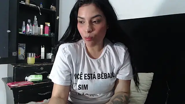 Snapshot of lolaa_staars chatting on December 22, 2024, 9:42 pm lolaa staars online show from December 22, 2024, 9:42 pm