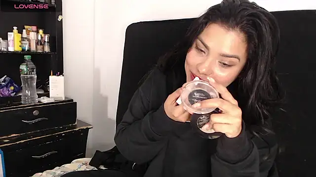 Snapshot of lolaa_staars chatting on January 10, 2025, 2:57 am lolaa staars online show from January 10, 2025, 2:57 am