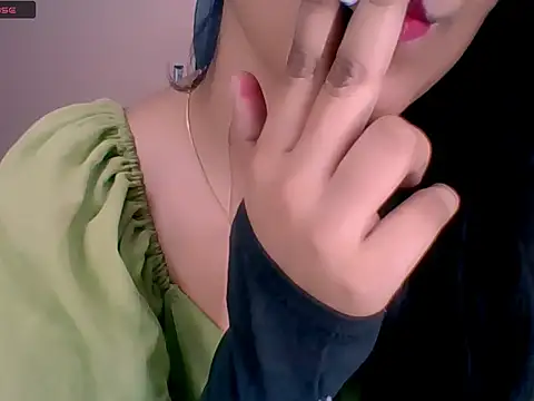 Snapshot of Nicole-wallace chatting on September 17, 2025, 4:41 pm Nicole-wallace online show from September 17, 2025, 4:41 pm