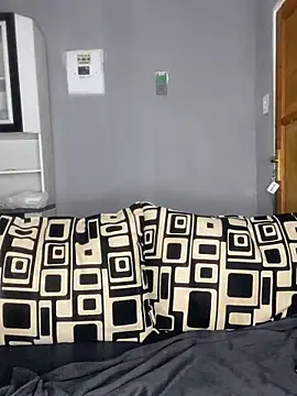 DarkBerry87 online show from February 19, 2025, 2:44 pm