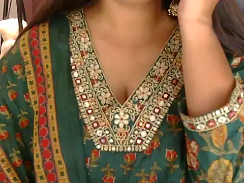 Snapshot of sanam_rose chatting on October 21, 2025, 2:18 pm sanam rose online show from October 21, 2025, 2:18 pm