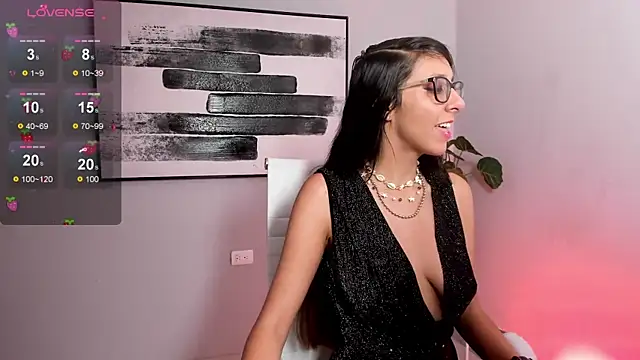 luna willians online show from March 6, 2025, 12:09 pm