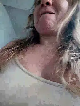 Snapshot of ELEKTRA_LUXURY chatting on March 9, 2025, 3:38 pm ELEKTRA LUXURY online show from March 9, 2025, 3:38 pm