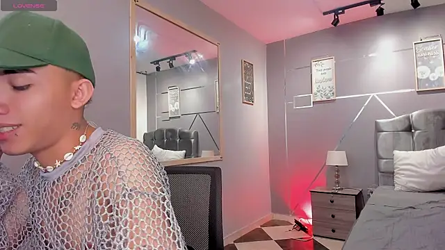 Snapshot of Micaela_Rangel chatting on March 17, 2025, 3:14 am Micaela Rangel online show from March 17, 2025, 3:14 am