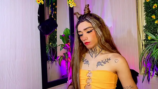 Snapshot of Micaela_Rangel chatting on October 9, 2025, 2:09 am Micaela Rangel online show from October 9, 2025, 2:09 am