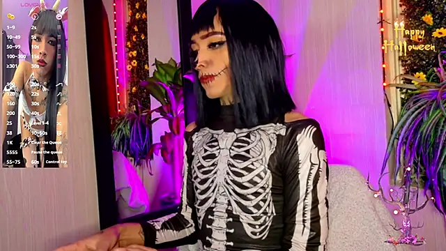 Snapshot of Micaela_Rangel chatting on October 14, 2025, 2:12 am Micaela Rangel online show from October 14, 2025, 2:12 am