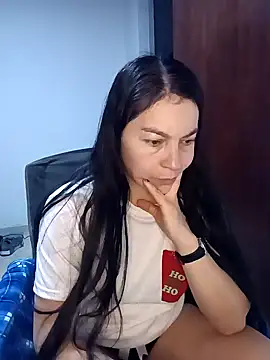 Snapshot of renata_hot1 chatting on February 5, 2025, 4:16 am renata hot1 online show from February 5, 2025, 4:16 am