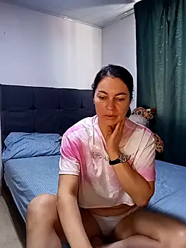 Snapshot of renata_hot1 chatting on March 15, 2025, 7:38 pm renata hot1 online show from March 15, 2025, 7:38 pm
