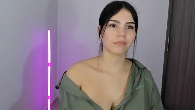 Natasha su  online show from November 12, 2025, 10:41 pm