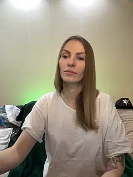 Snapshot of RachelBelI chatting on December 12, 2024, 11:14 pm RachelBelI online show from December 12, 2024, 11:14 pm