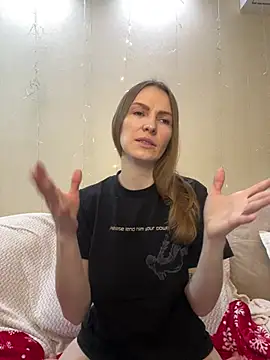 Snapshot of RachelBelI chatting on January 28, 2025, 11:17 pm RachelBelI online show from January 28, 2025, 11:17 pm