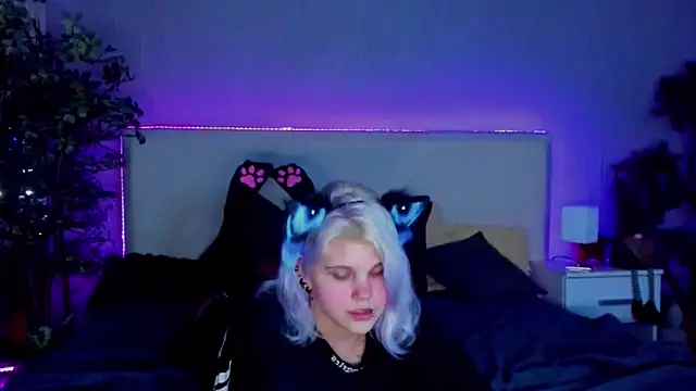 JoannLowe online show from January 11, 2025, 12:12 am