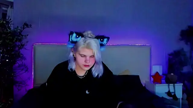 JoannLowe online show from January 11, 2025, 11:46 pm