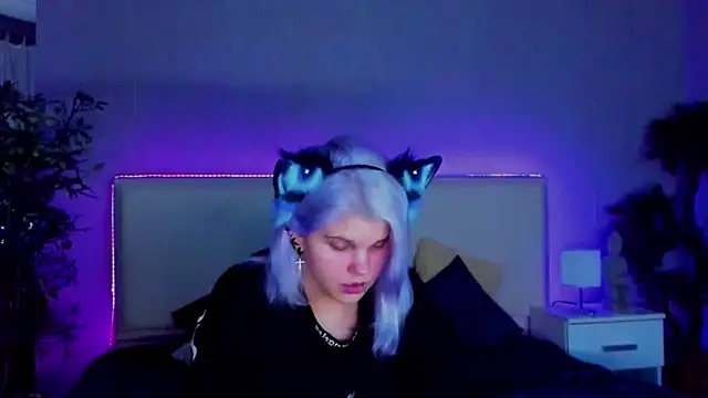 JoannLowe online show from January 26, 2025, 8:45 pm