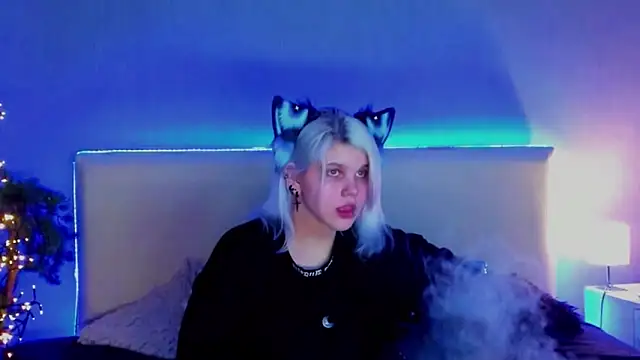 JoannLowe online show from March 6, 2025, 7:10 pm