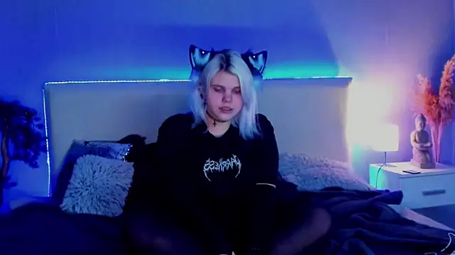 JoannLowe online show from March 15, 2025, 12:04 am