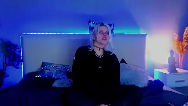 JoannLowe online show from March 21, 2025, 3:01 am