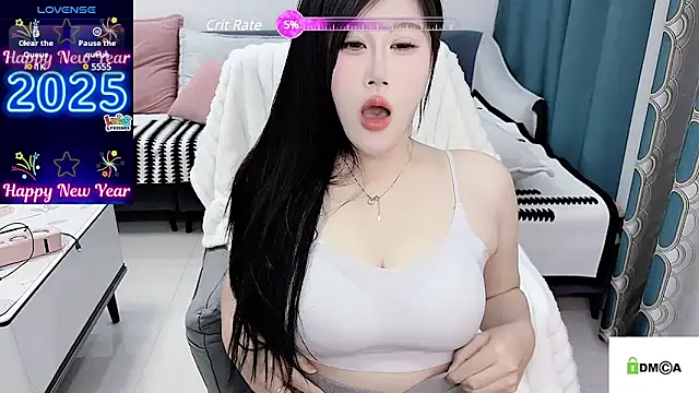 Snapshot of QQ-tutu chatting on February 7, 2025, 1:32 pm QQ-tutu online show from February 7, 2025, 1:32 pm