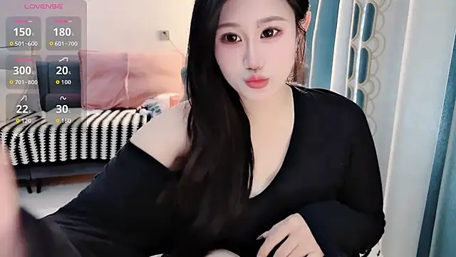 Snapshot of QQ-tutu chatting on October 24, 2025, 1:46 am QQ-tutu online show from October 24, 2025, 1:46 am