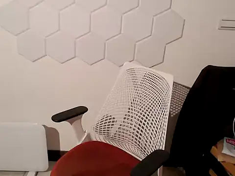 TheDarkPrix online show from October 11, 2025, 2:04 pm