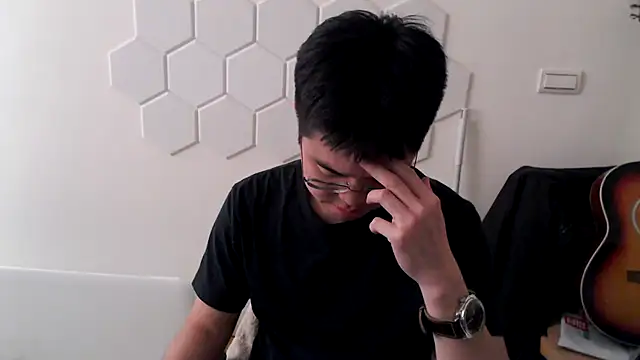 TheDarkPrix online show from November 3, 2025, 4:19 pm