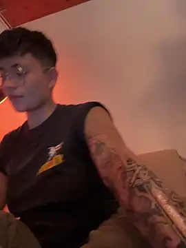 Snapshot of Ashley_Chriss chatting on January 18, 2025, 3:31 am Ashley Chriss online show from January 18, 2025, 3:31 am