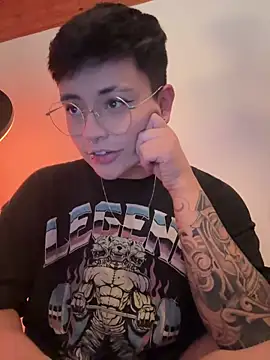 Snapshot of Ashley_Chriss chatting on January 23, 2025, 3:05 am Ashley Chriss online show from January 23, 2025, 3:05 am