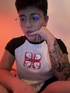 Snapshot of Ashley_Chriss chatting on January 25, 2025, 6:23 am Ashley Chriss online show from January 25, 2025, 6:23 am