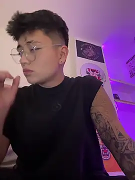 Snapshot of Ashley_Chriss chatting on February 5, 2025, 12:42 am Ashley Chriss online show from February 5, 2025, 12:42 am