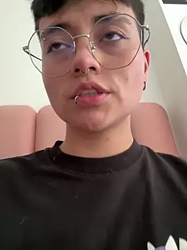 Snapshot of Ashley_Chriss chatting on February 9, 2025, 10:00 pm Ashley Chriss online show from February 9, 2025, 10:00 pm