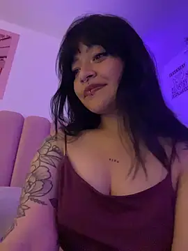 Snapshot of Ashley_Chriss chatting on October 19, 2025, 12:55 am Ashley Chriss online show from October 19, 2025, 12:55 am