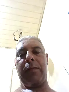 Snapshot of gordonunes chatting on December 2, 2025, 1:44 am gordonunes online show from December 2, 2025, 1:44 am