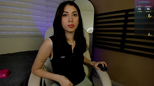 Catyloves online show from November 15, 2025, 9:21 pm