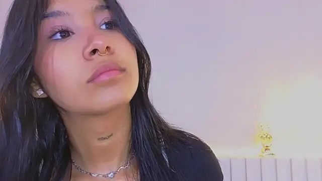 Snapshot of Aida_moreno chatting on September 20, 2025, 11:55 am Aida moreno online show from September 20, 2025, 11:55 am