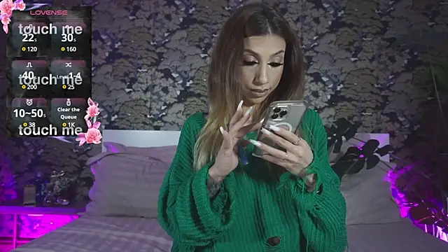 BrianaGolddenn online show from December 22, 2024, 4:48 pm