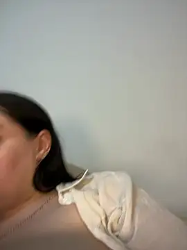 Evelinia online show from February 20, 2025, 8:14 pm