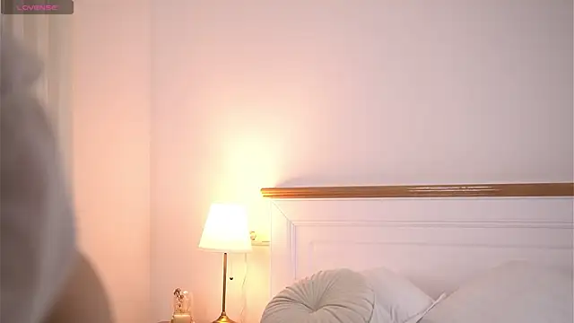 Snapshot of AdelineKing chatting on September 20, 2025, 1:50 am AdelineKing online show from September 20, 2025, 1:50 am