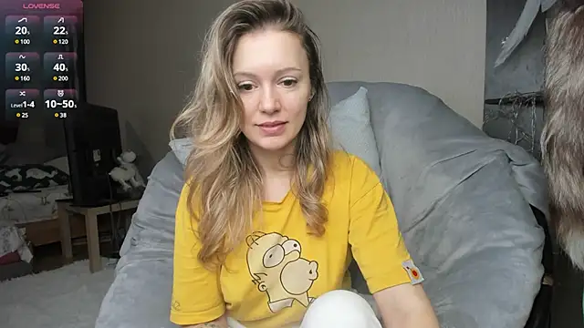 foxy blond online show from March 18, 2025, 9:09 am