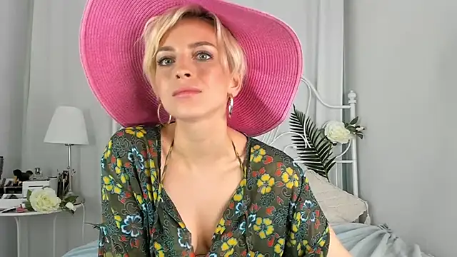 SakuFox online show from March 21, 2025, 3:01 am