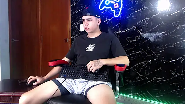 Snapshot of maty_hardx chatting on December 4, 2024, 3:10 pm maty hardx online show from December 4, 2024, 3:10 pm