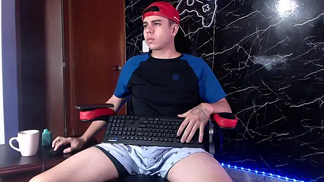 Snapshot of maty_hardx chatting on January 18, 2025, 12:04 pm maty hardx online show from January 18, 2025, 12:04 pm