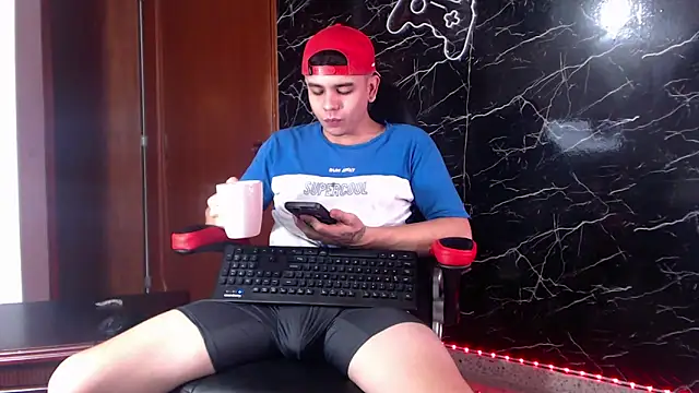 Snapshot of maty_hardx chatting on January 29, 2025, 11:51 am maty hardx online show from January 29, 2025, 11:51 am