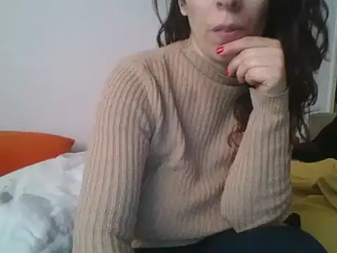 hairygirl80 online show from December 12, 2024, 1:06 pm