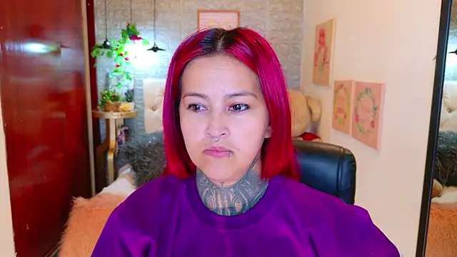 meghan nill online show from November 28, 2025, 2:47 am