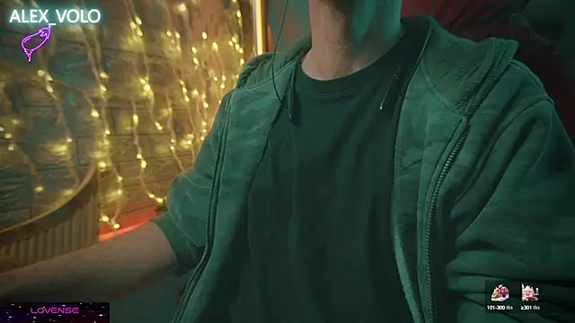 Snapshot of alex-volo chatting on December 25, 2024, 1:31 am alex-volo online show from December 25, 2024, 1:31 am