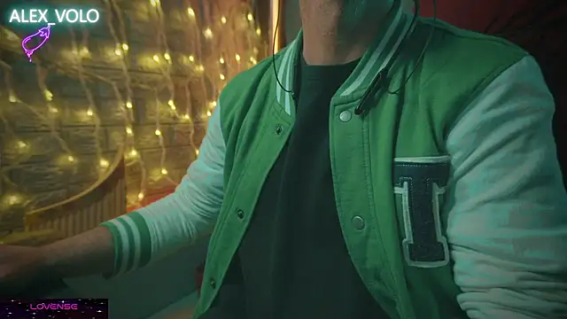 Snapshot of alex-volo chatting on December 27, 2024, 9:39 am alex-volo online show from December 27, 2024, 9:39 am