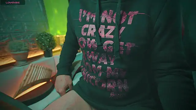 Snapshot of alex-volo chatting on January 19, 2025, 8:29 am alex-volo online show from January 19, 2025, 8:29 am