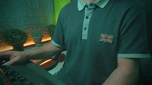 Snapshot of alex-volo chatting on February 2, 2025, 1:12 am alex-volo online show from February 2, 2025, 1:12 am